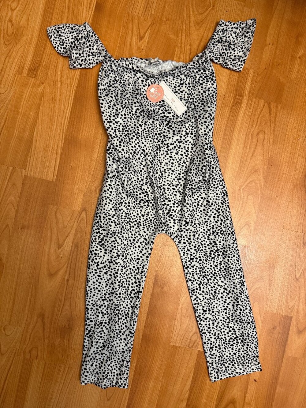 Bailey’s Blossoms w/tags – 5T (white / black)